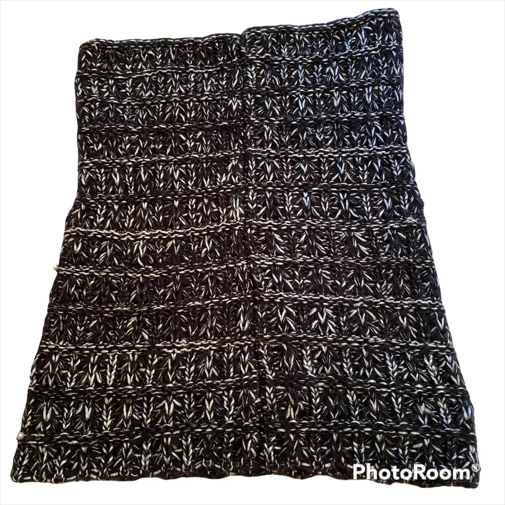 BETSEY JOHNSON SCARF WRAP NECK SHOULDER COVER ACCESSORY BLACK SILVER PEARL BEADS